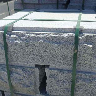 萍乡 芝麻白花岗岩自然面成品