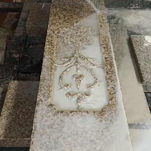 萍乡 黄金麻花岗岩异形加工雕刻栏杆大柱