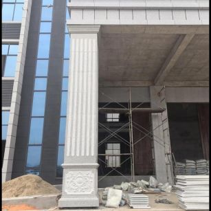 萍乡 芝麻白光面花岗岩门楼大柱（罗马柱）配雕花底座