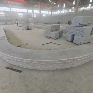 萍乡 芝麻白异形坐凳，自然面光面弧形加工