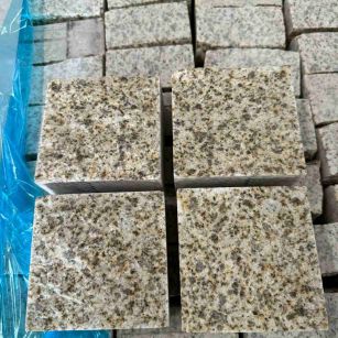 萍乡 黄金麻花岗岩自然面小方块，弹石，马蹄石等