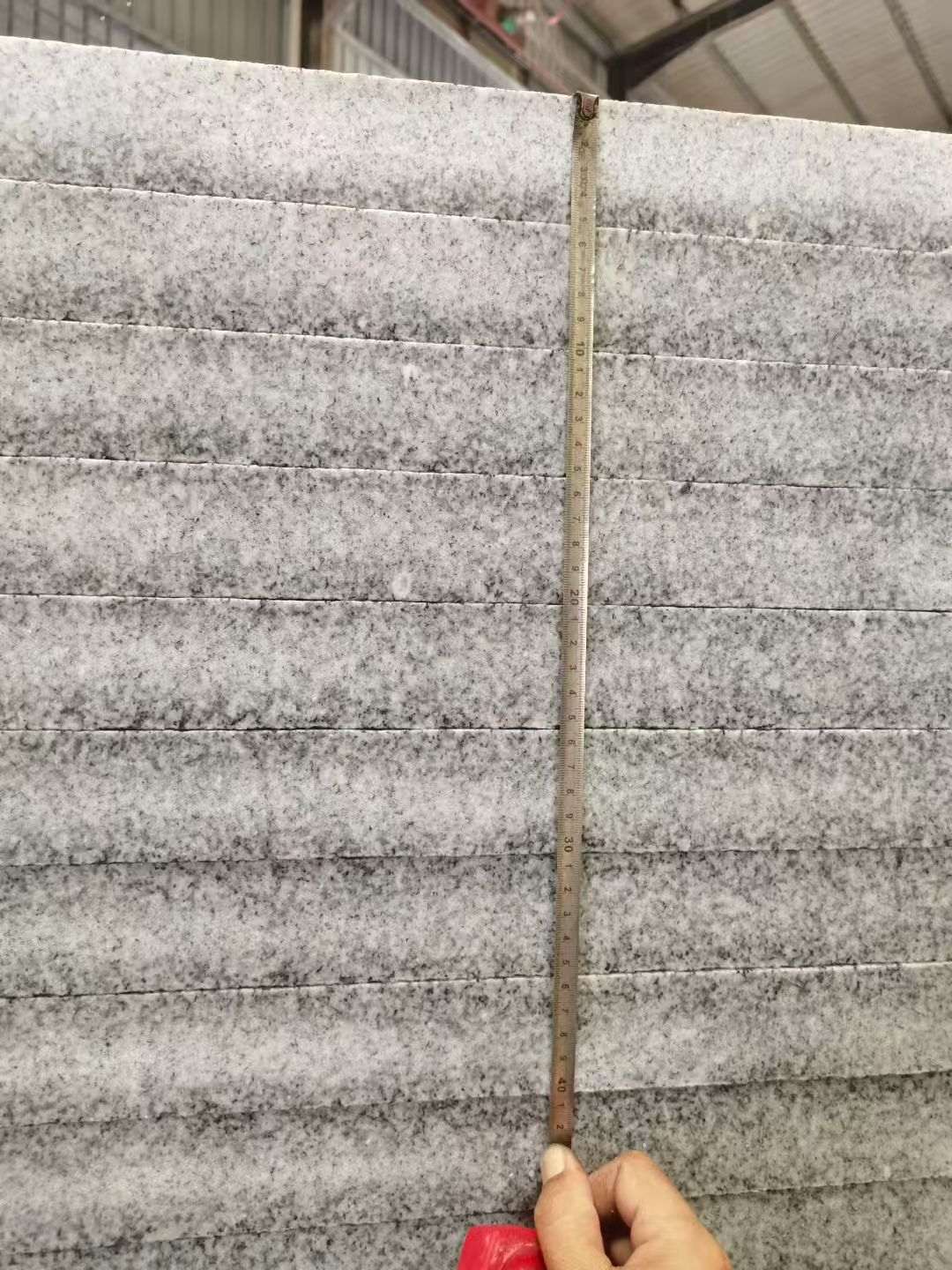 萍乡 芝麻白火烧成品厚薄均匀，B料价格接近A料质量