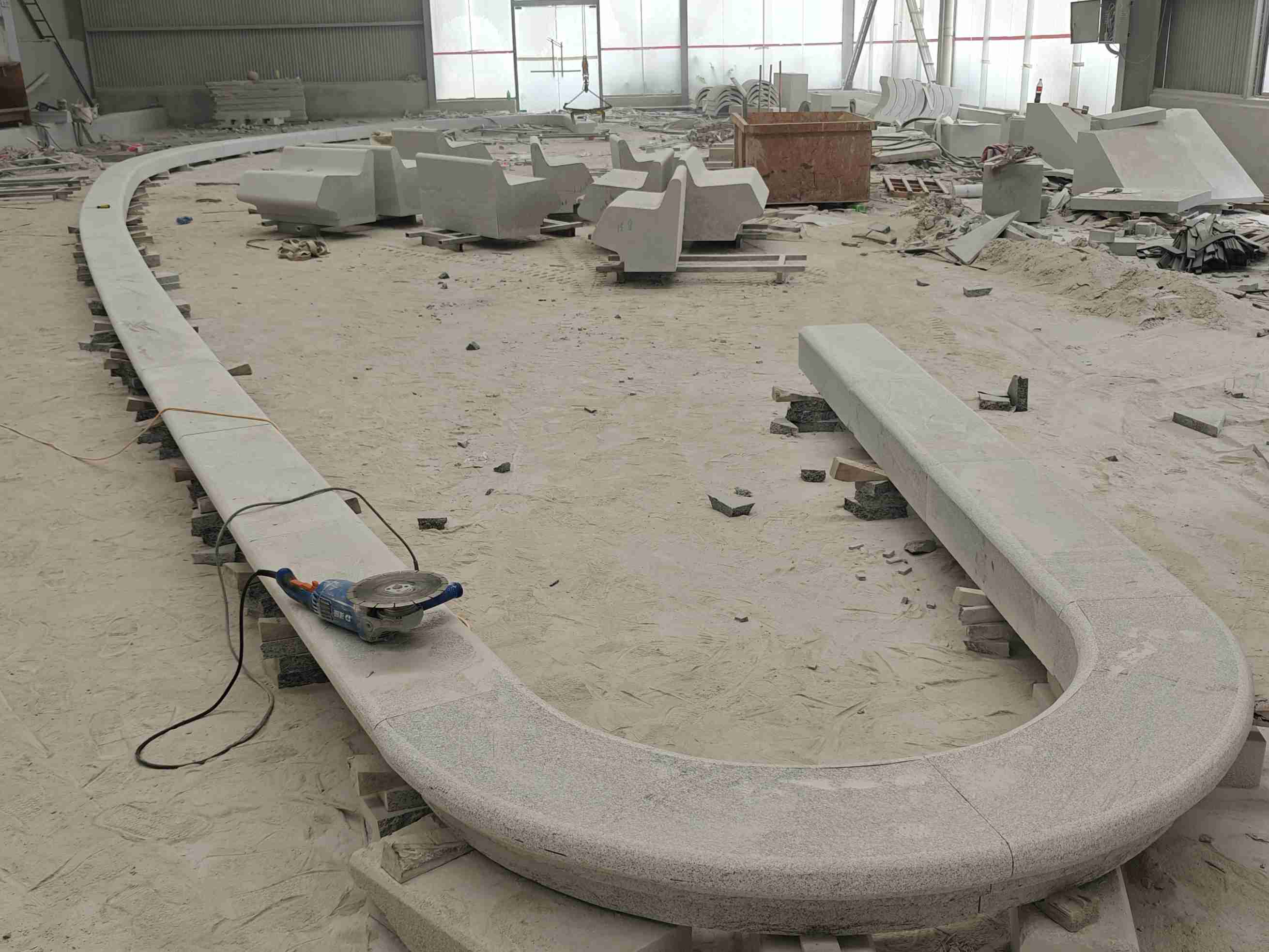 萍乡 芝麻白花岗岩弧形花坛石，坐凳石