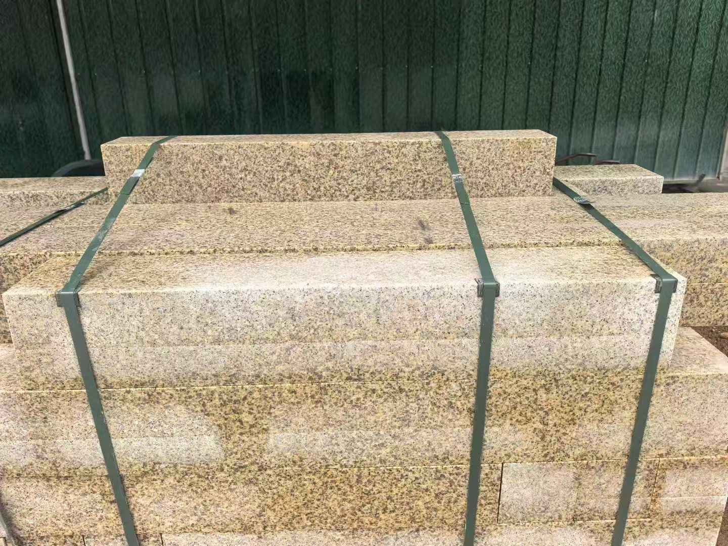 萍乡 黄金麻花岗岩石材机切面栏杆料半成品