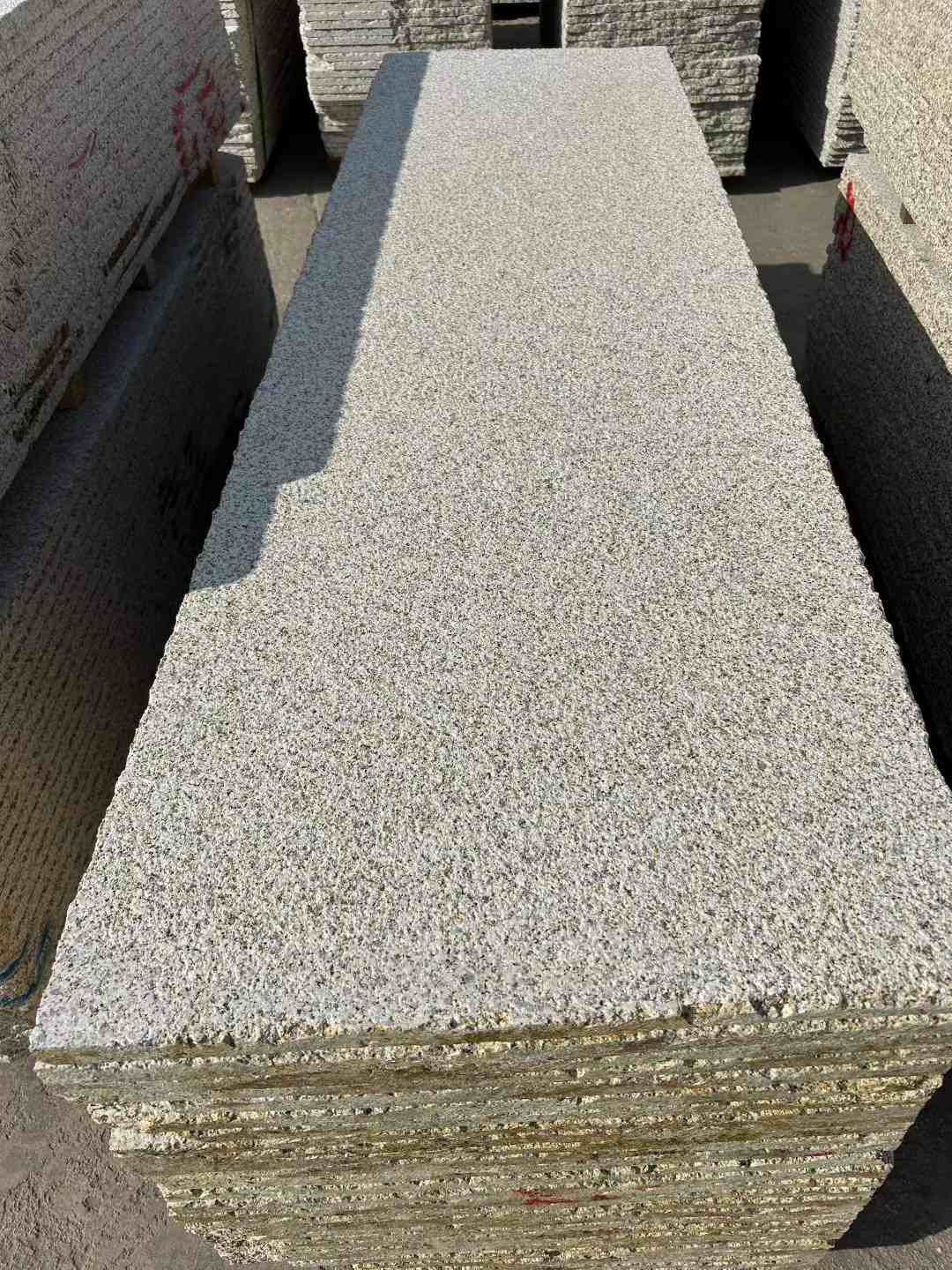 萍乡 黄金麻花岗岩荔枝面毛板，半成品