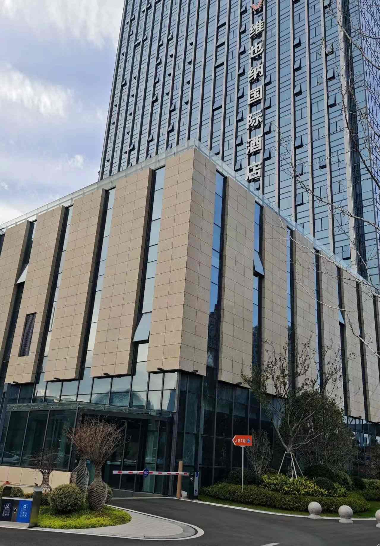 萍乡 黄金麻花岗岩外墙干挂