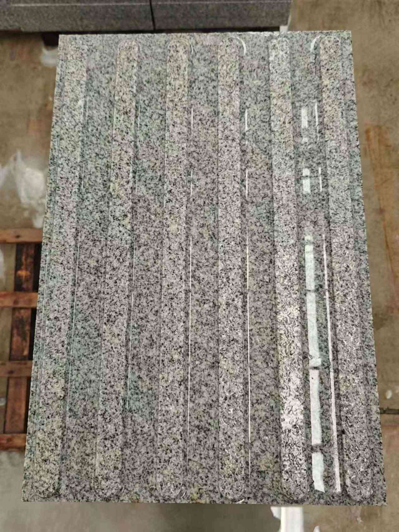 萍乡 芝麻白花岗岩荔枝面雕刻盲道，盲条