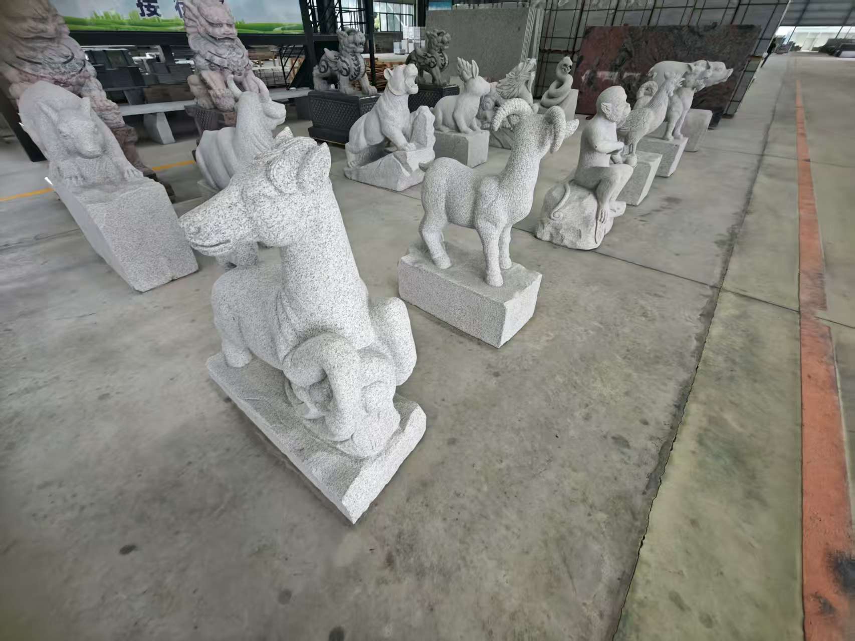 萍乡 芝麻白花岗岩造型立体雕刻——十二生肖