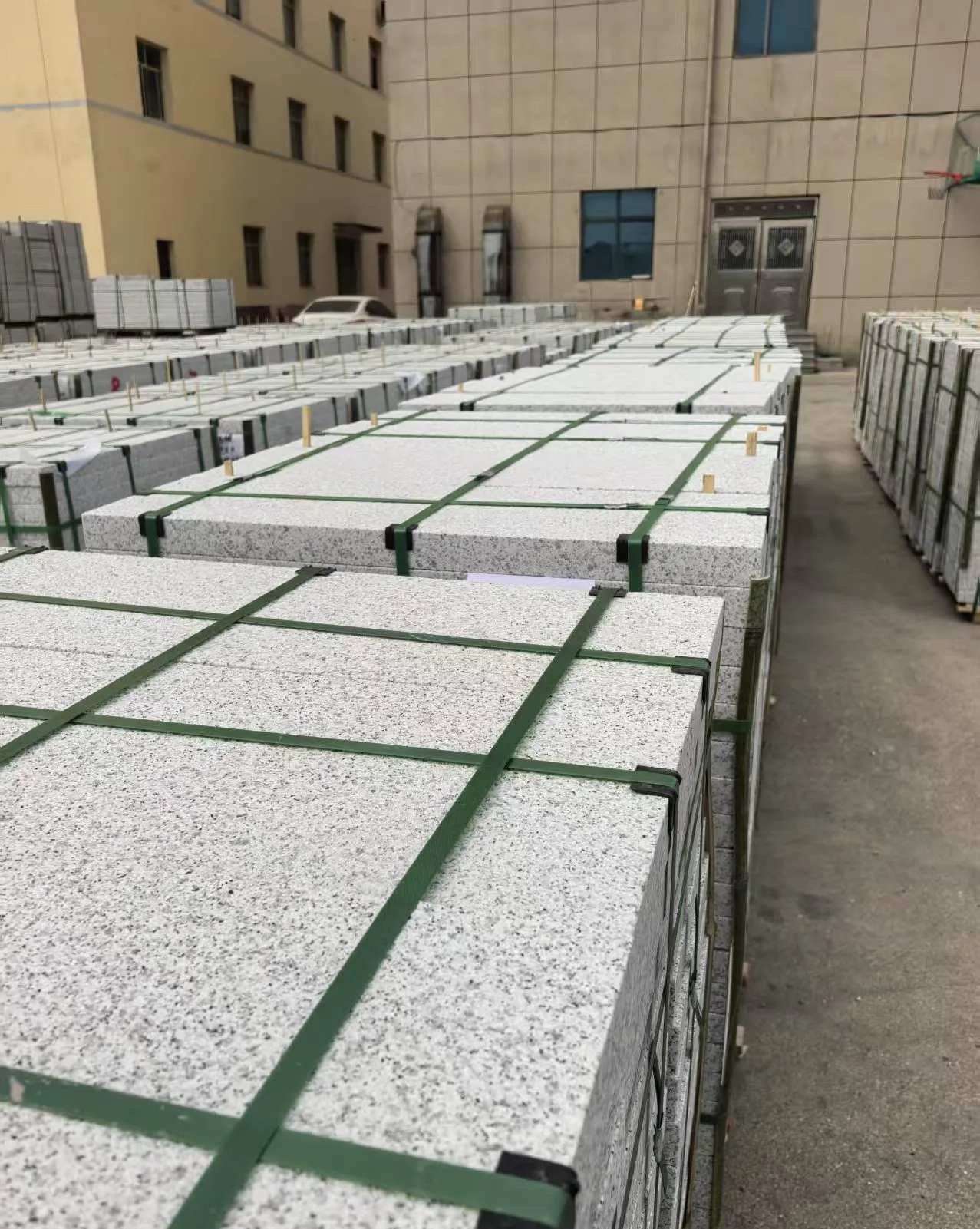 萍乡 白麻花岗岩5.0公分荔枝面地铺石