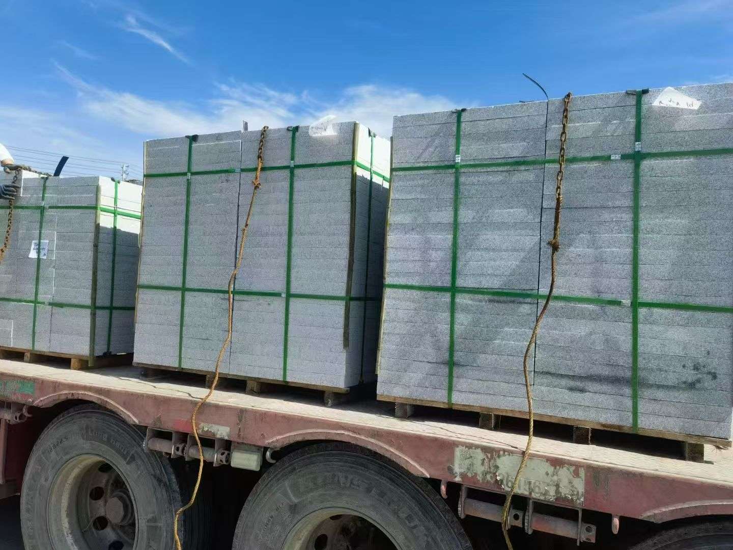 萍乡 芝麻白花岗岩地铺石装车日常