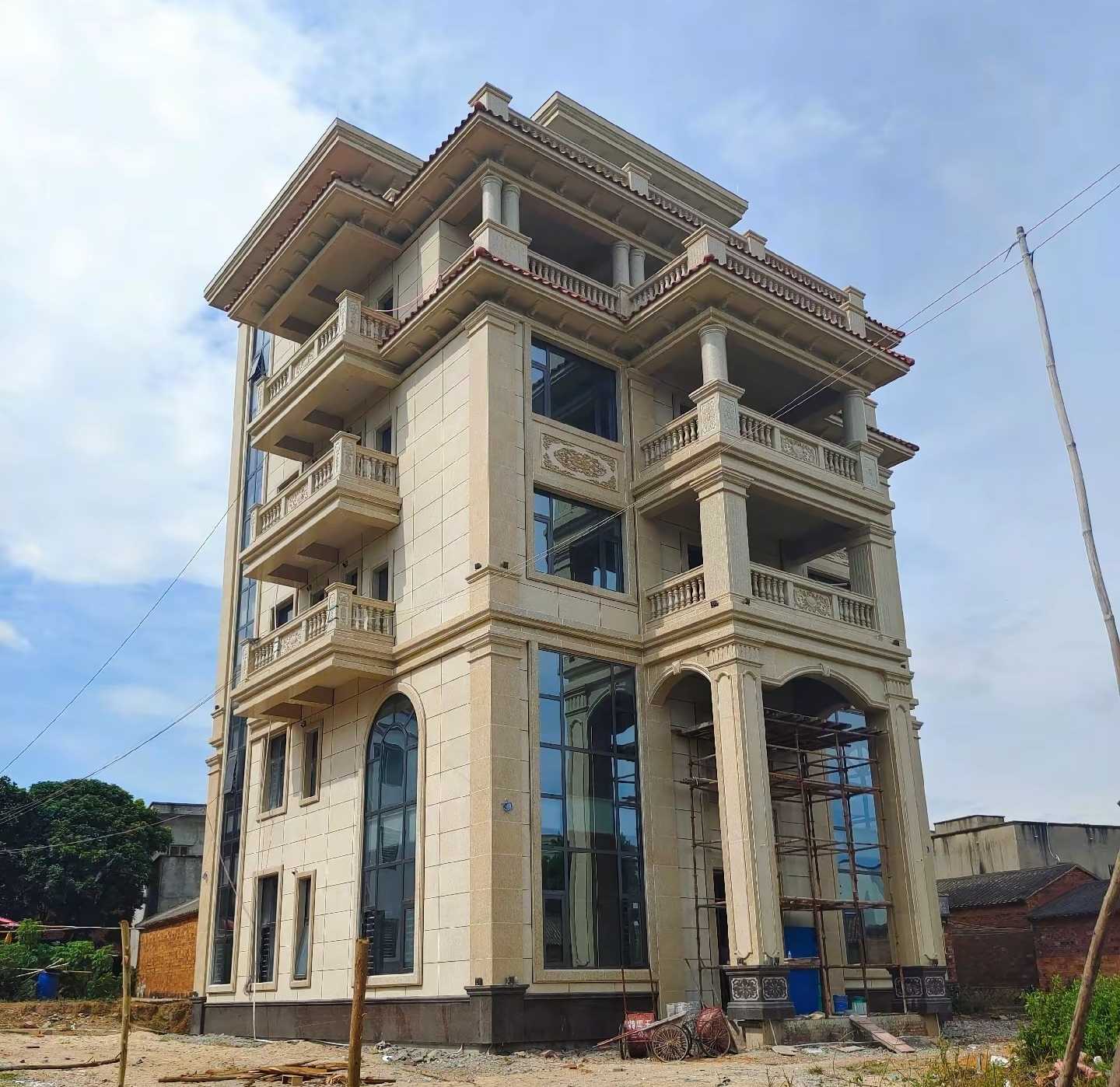 萍乡 黄金麻花岗岩石材别墅外墙干挂搭配（雕花栏杆花瓶柱门楼罗马柱）